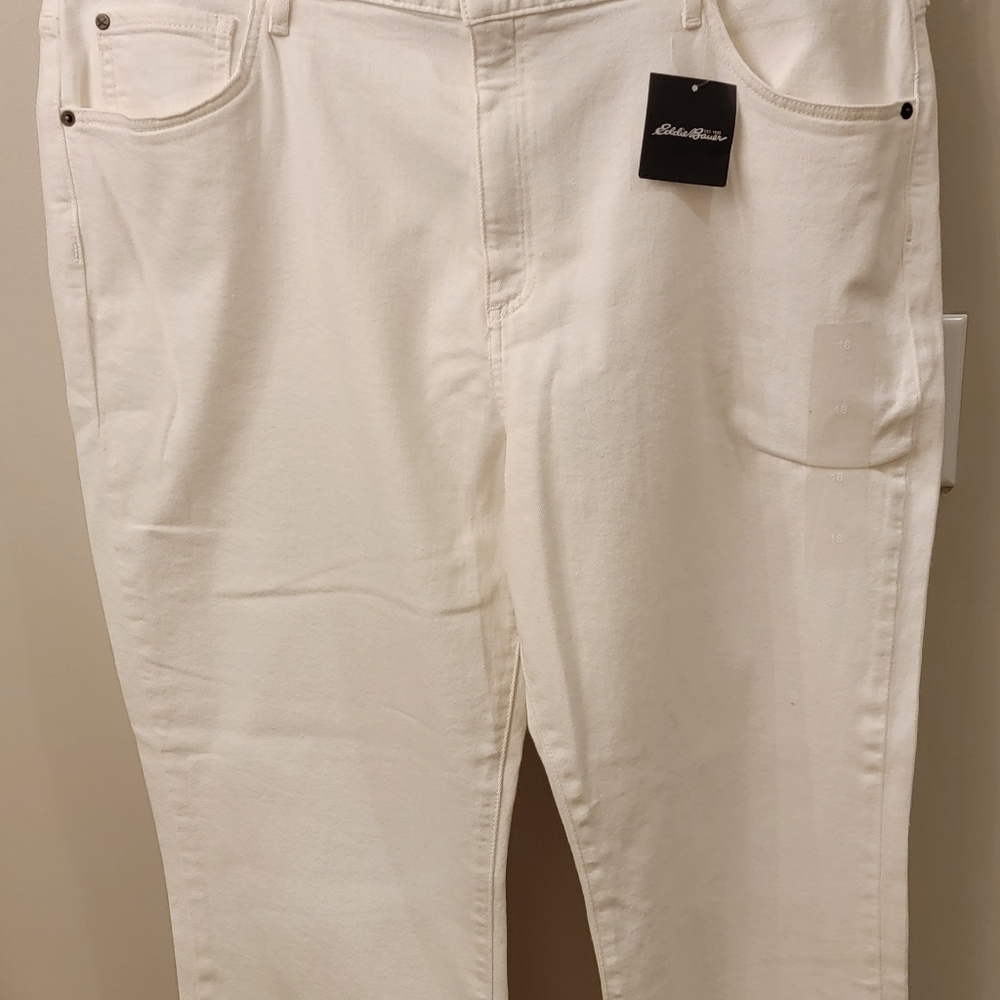 Womens Eddie Bauer sz 18 white cropped boyfriend jeans NWT